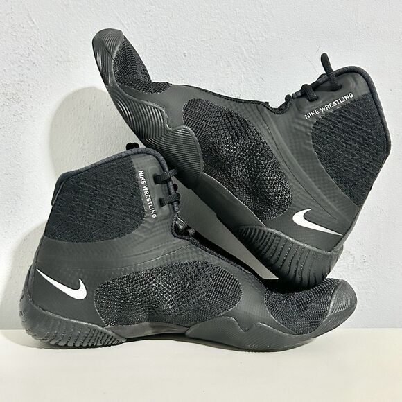 Nike Tawa “Black Metallic Silver” Men’s Size 12 Lightweight Wrestling Shoes